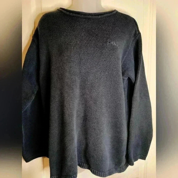 2 FOR $30 Lady's DKNY oversized boxy knit sweater (#663) - Picture 1 of 6